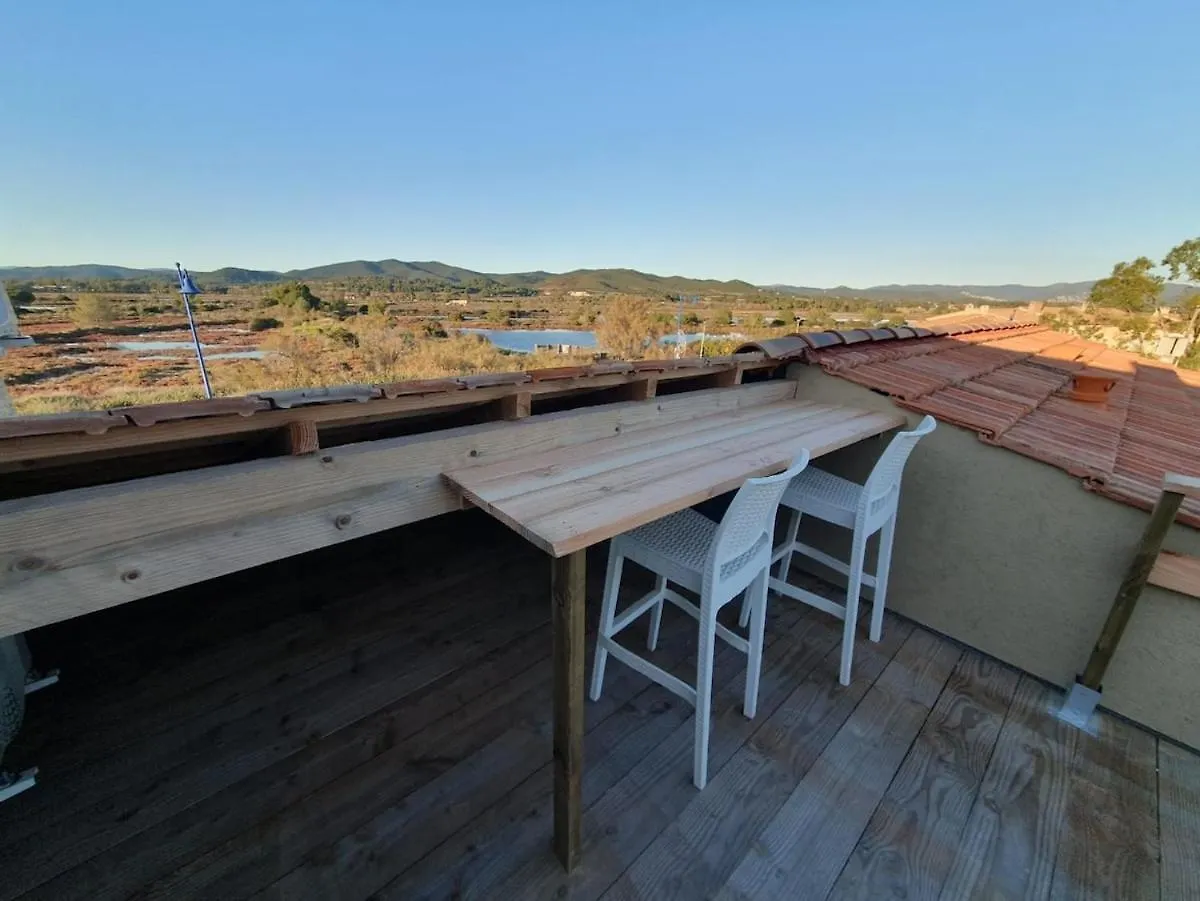 Apartment Appartement Paisible Neuf Hyeres