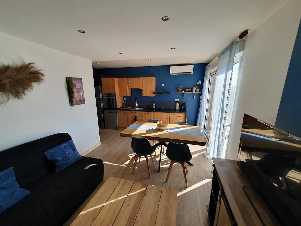 Apartment Appartement Paisible Neuf Hyeres France
