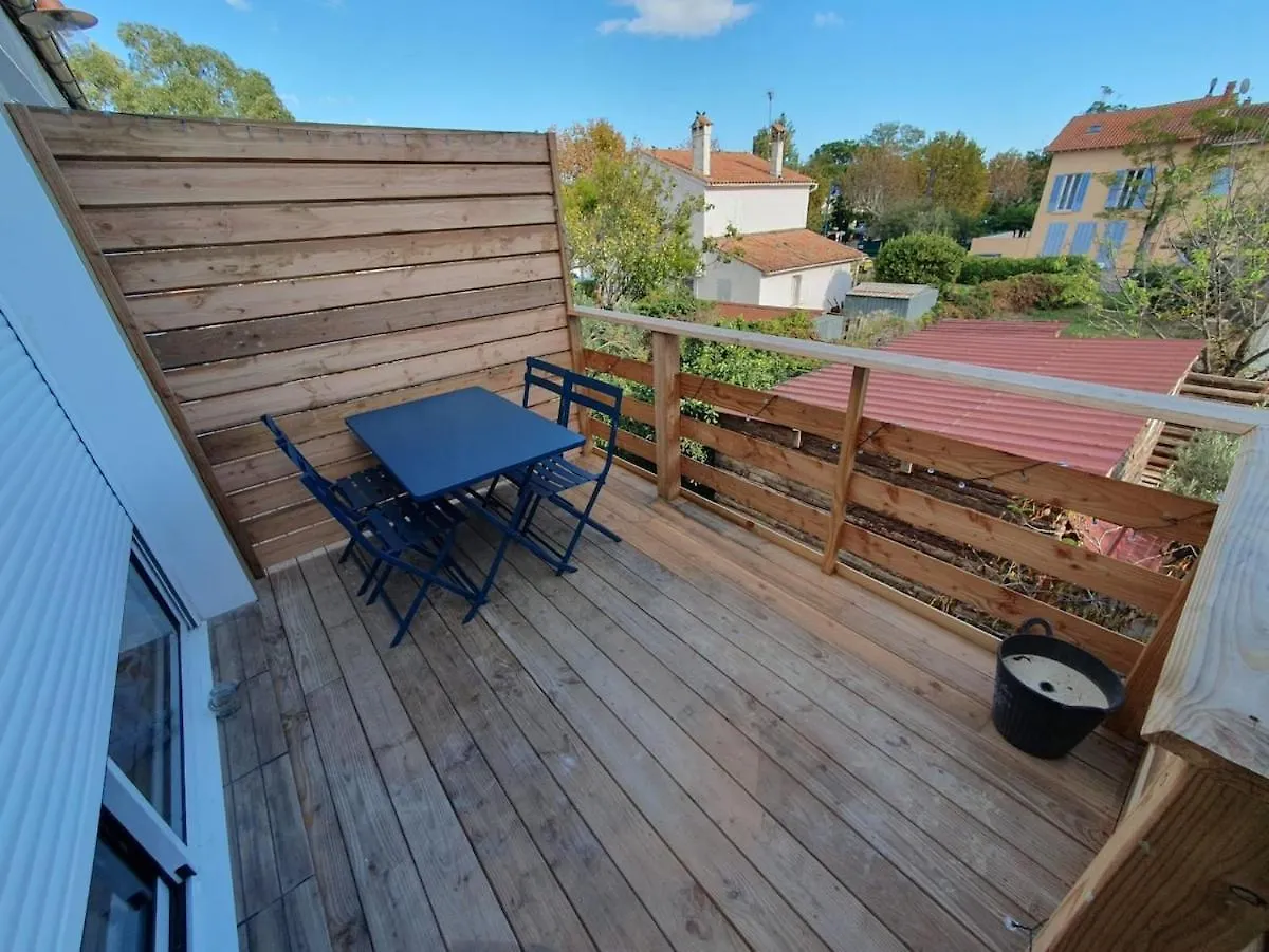 Appartement Paisible Neuf Hyeres 0*,  France